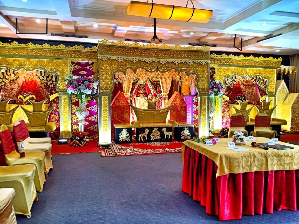 Horison Balairung Jakarta Ngoại thất bức ảnh