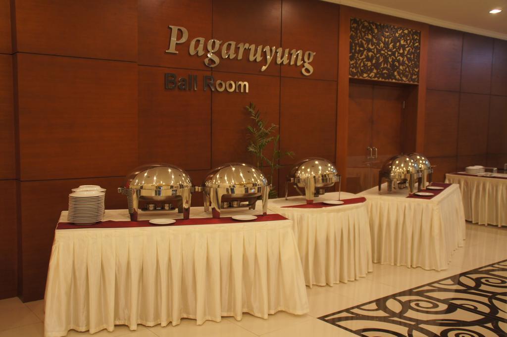 Horison Balairung Jakarta Ngoại thất bức ảnh