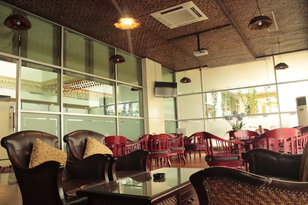 Horison Balairung Jakarta Ngoại thất bức ảnh