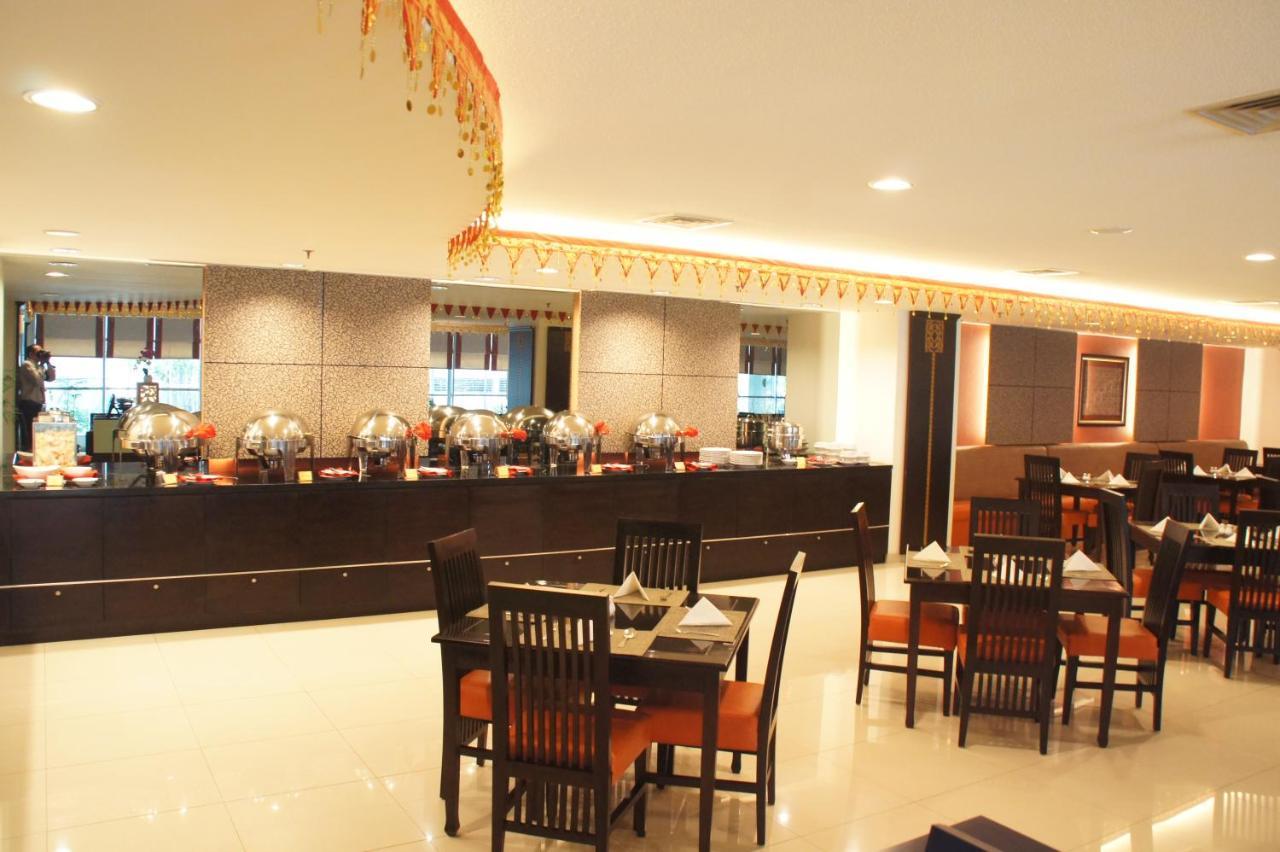 Horison Balairung Jakarta Hotel Ngoại thất bức ảnh